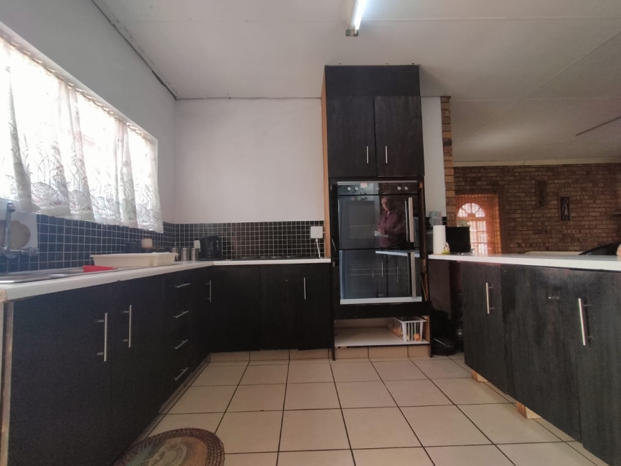 4 Bedroom Property for Sale in Vaal Park North West